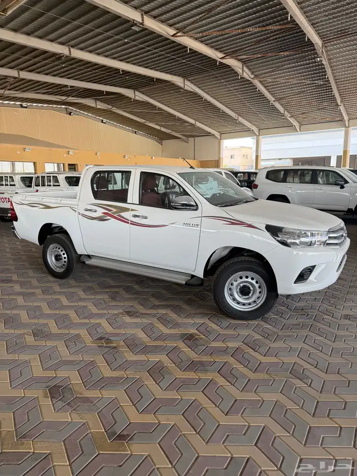 هايلوكس 2025 سلق تماتك حساسات وخطوط جانبيه دبل بأقل سعر 9