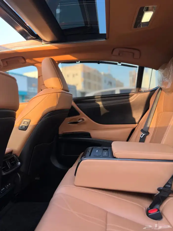 لكزس 2023 es350 فل كامل DD سعودي 21