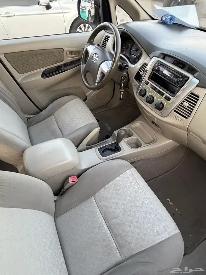 للبيع انوفا 2012 تماتيك 3