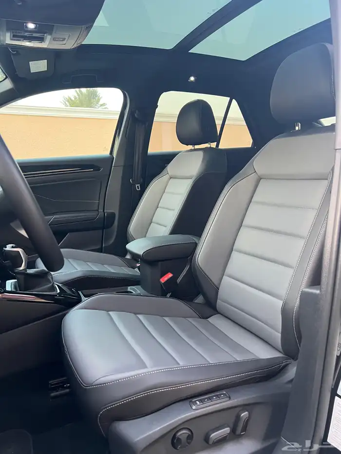 فولكس واجن تي روك R line ساماكو 2024 شبه جديد 12