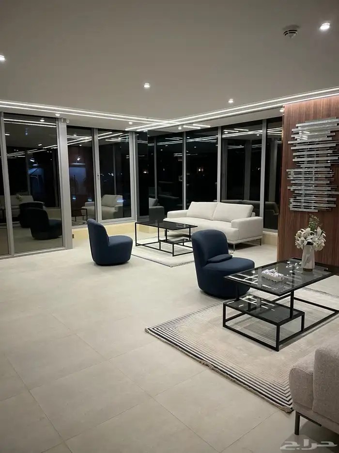 للبيع شقة مودرن فاخرة في برج جود 9