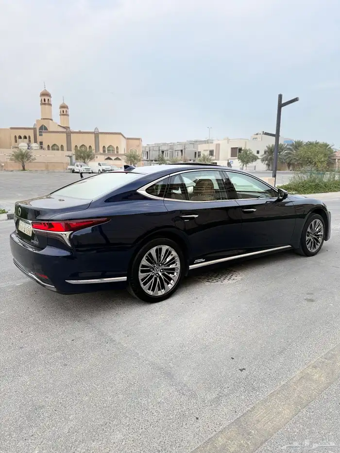 للبيع لكزس LS500h هايبرد ( مخزن ) سعودي اعلى افئه 7