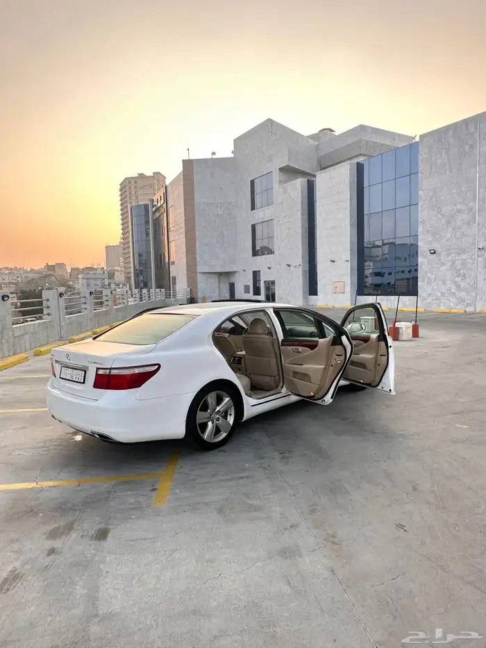 لكزس LS 460L وارد عبد اللطيف جميل فل كامل بلوحة مميزة 22
