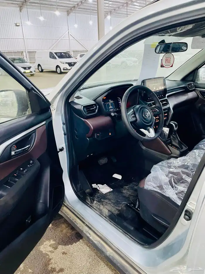 تويوتا - اوربان كروز 2026 - بنزين 15