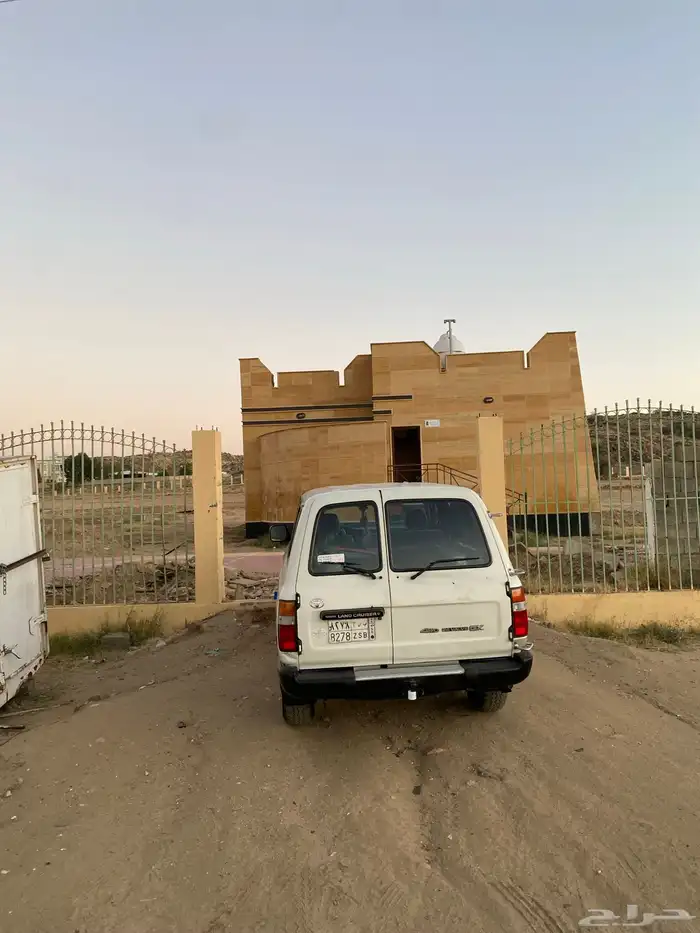 لاند كروزر صالون 97 GX البودي بلد المحركات طيبة ماشي 284 00 7