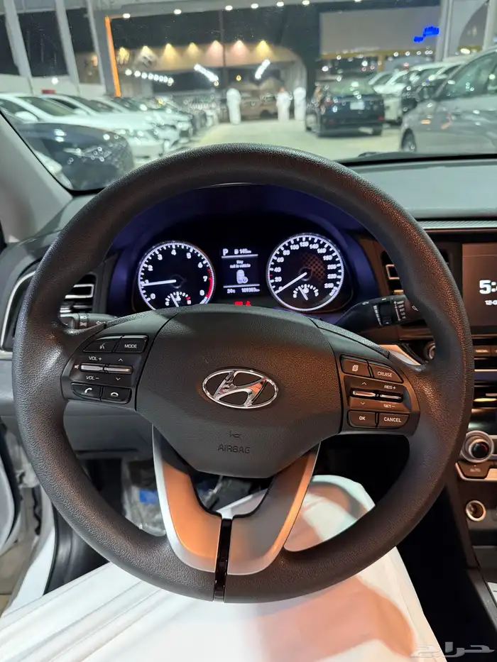 هونداي افانتي 2020 بنزين 11