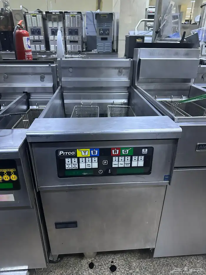 بيع جميع معدات المطاعم والمخابز والكفيهات المستعمله شبه جد 47