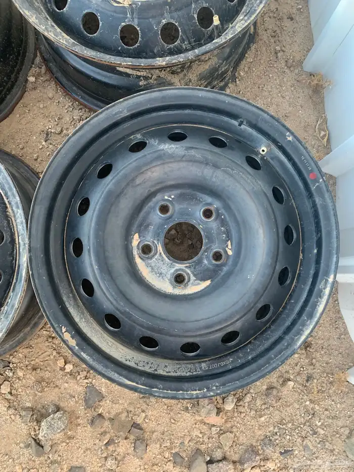 جنوط هايلوكس تركب على موديل حديث 3