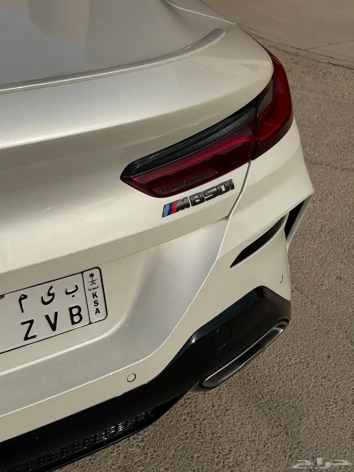 للبيع BMW 850i   الفئة الثامنة - 8 سلندر توين تيربو 16
