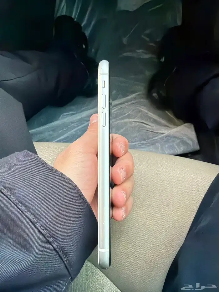 ايفون 11 العادي 2