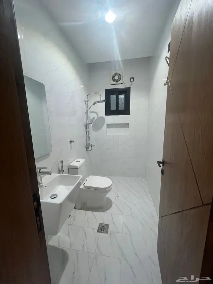 شقه للايجار جده حي الربوة 6