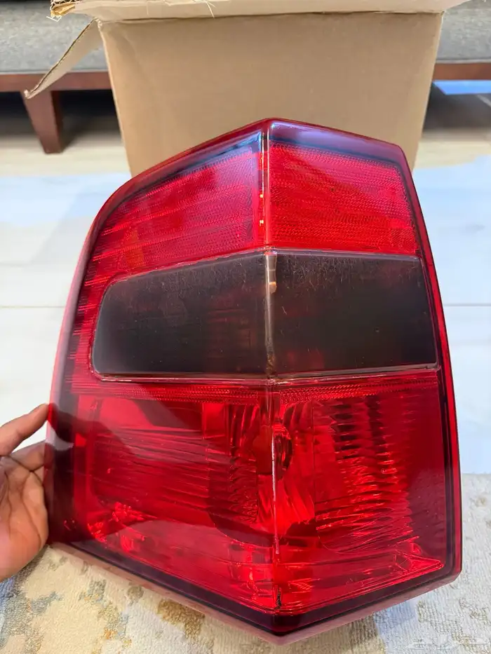 اصطب خلفي فورد اكسبديشن 2012 3