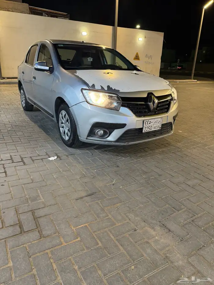 سياره رينو 1