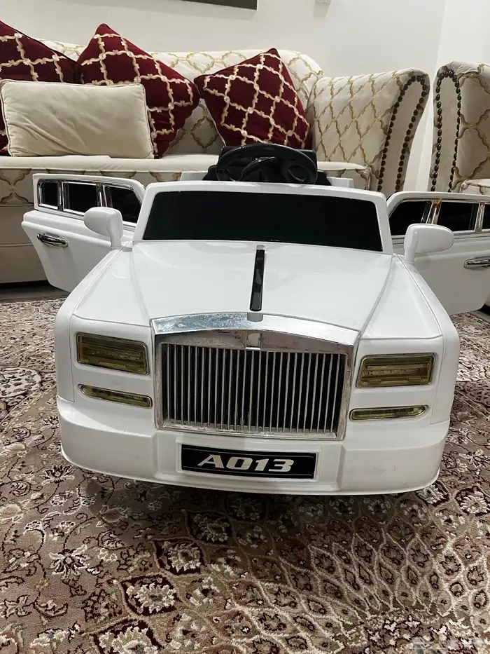 سيارة اطفال كهربائية للبيع 1