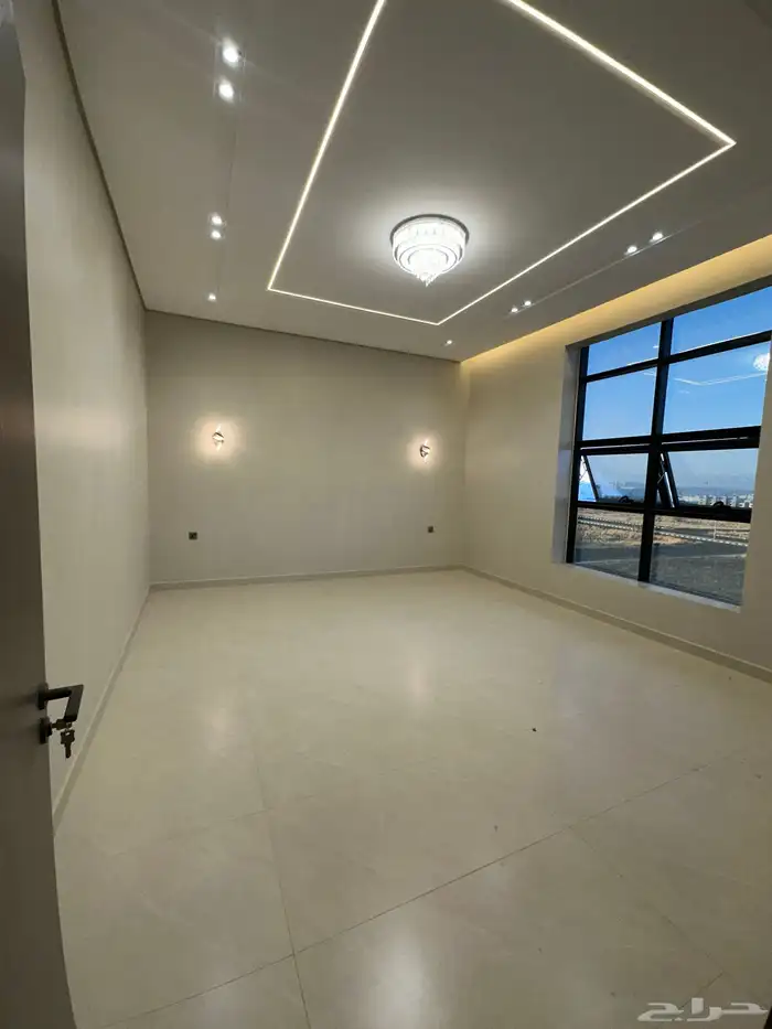 للسكن او الاستثمار شقق بغرفة حارس المحالة 550 الف 0