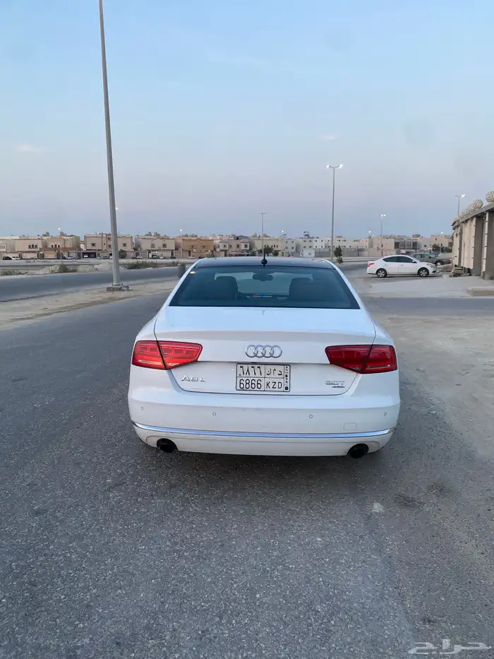 اودي 2014 A8 وكالة 8