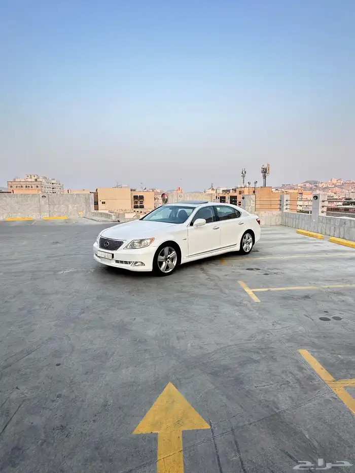 لكزس LS 460L وارد عبد اللطيف جميل فل كامل بلوحة مميزة 4