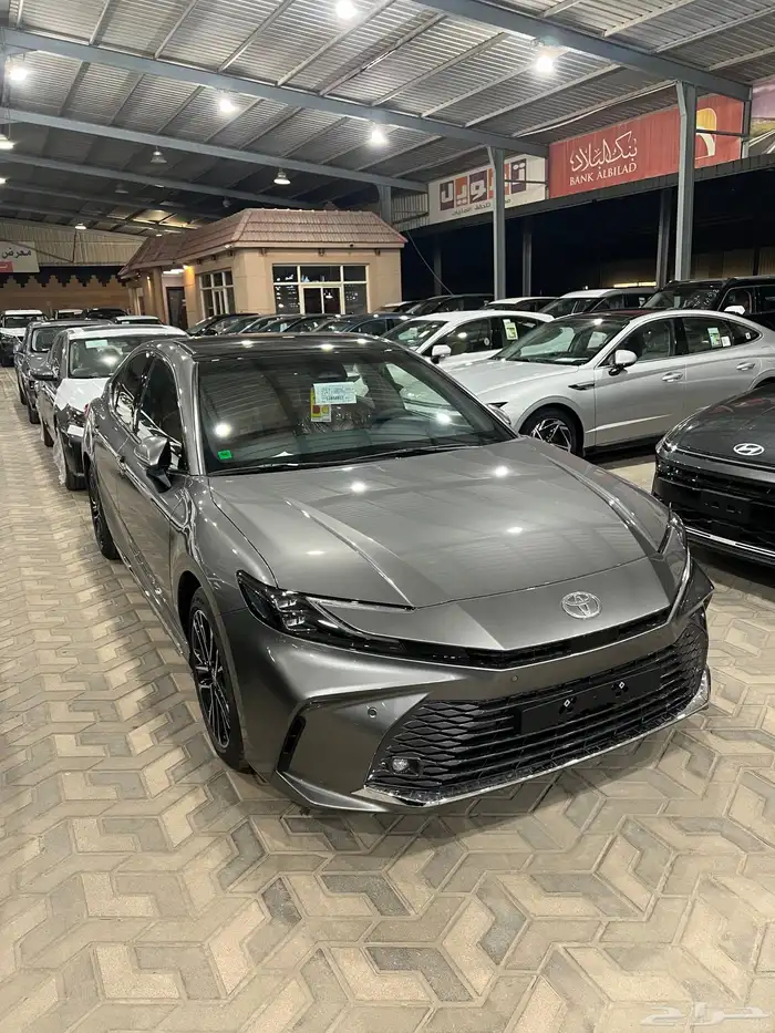 تويوتا كامري قراندي ( الساير) 2025 1