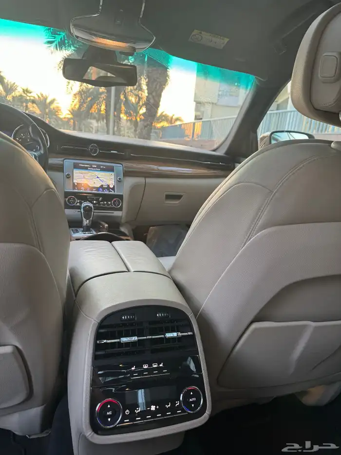 للبيع مازيراتي كواترو موديل 2016 فيها دقة خفيفة مصدوم 12