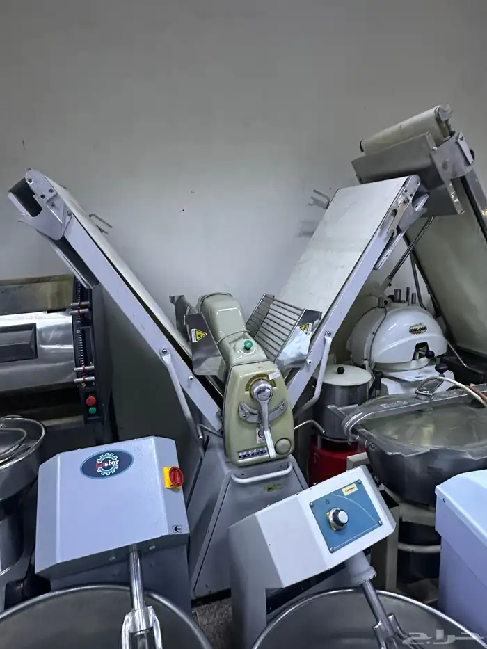 بيع جميع معدات المطاعم والمخابز والكفيهات المستعمله شبه جد 30