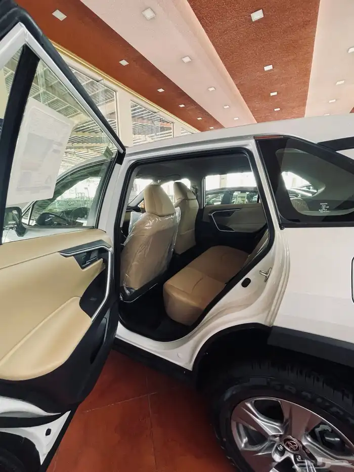 تويوتا راف فور - استاندر - 2025 7