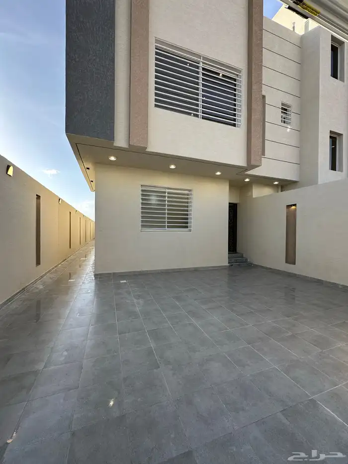 للبيع شقة دور ارضي بمدخل خاص وحوش وسيع المحالة 0