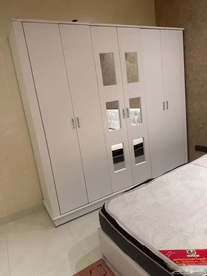 سريرين نفر ودولاب 1