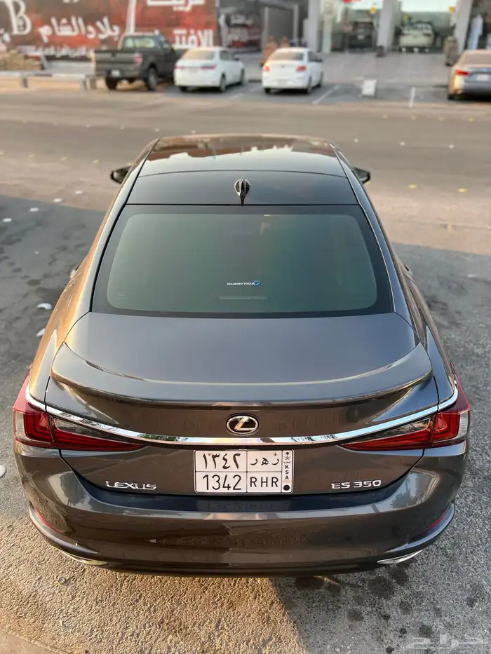 لكزس 2023 es350 فل كامل DD سعودي 6