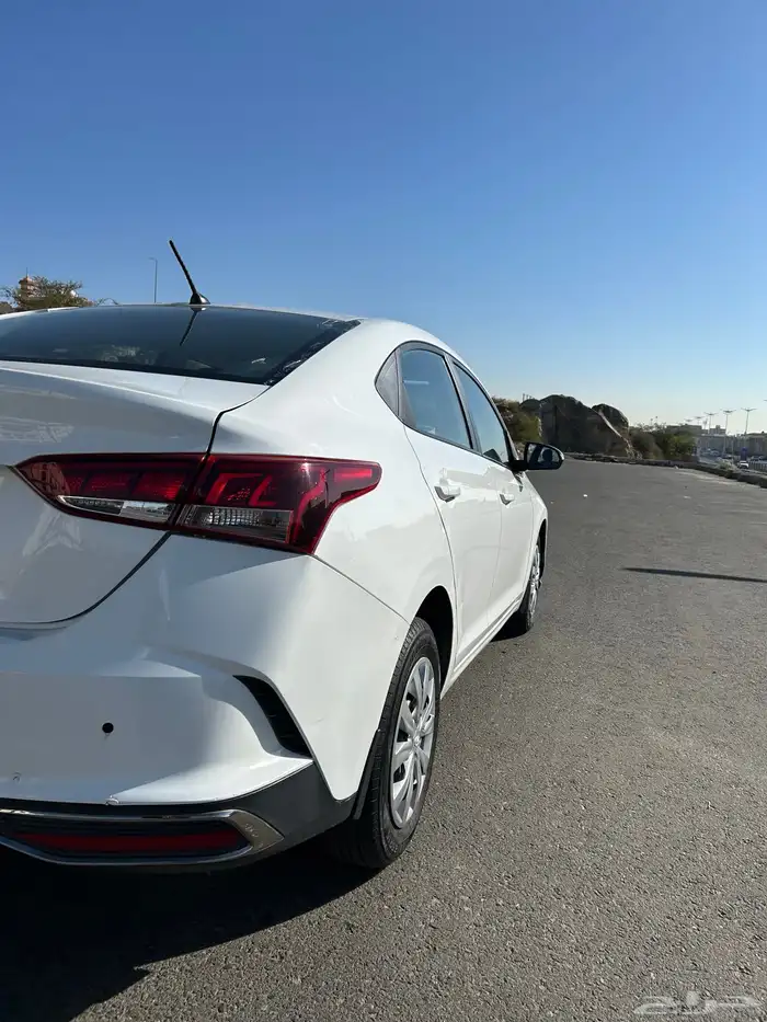 للبيع اكسنت 2022 7