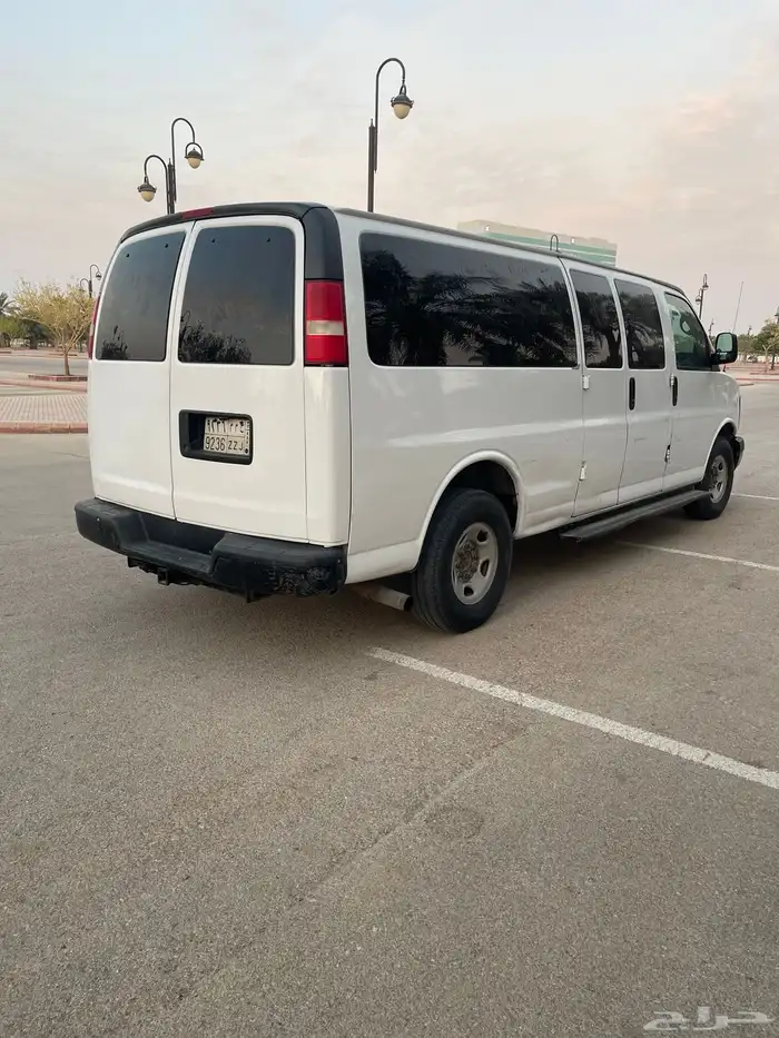 للبيع فان شفرولية اكسبريس 2010 شاص طويل 15 راكب 4