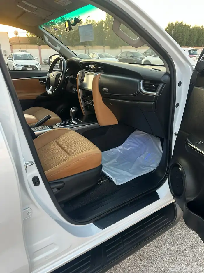 فورتشنر 2023 ماشي 26 الف 8