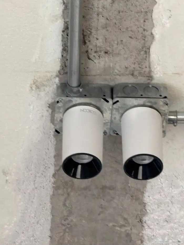 للبيع اضاءة 21 حبه مع إضاءة مكاتب 2 ((500 ريال)) 0