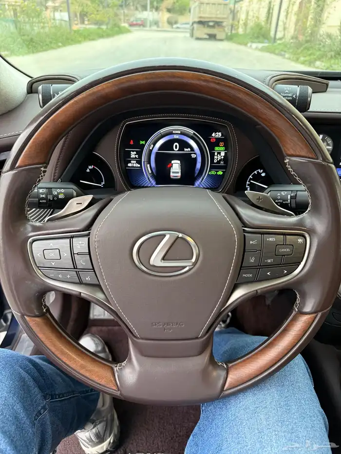 للبيع لكزس LS500h هايبرد ( مخزن ) سعودي اعلى افئه 29