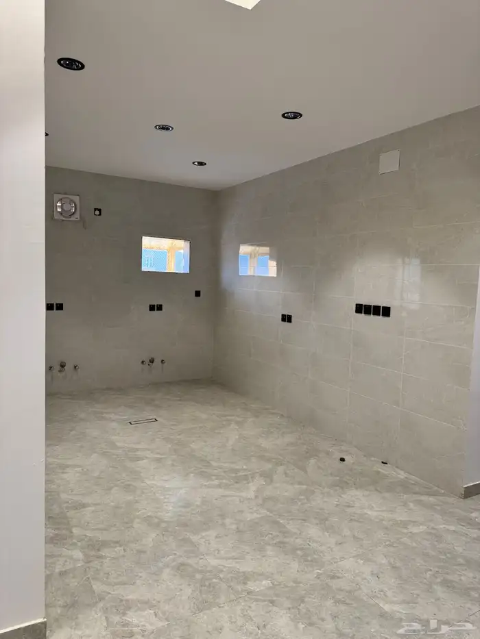 شقة روف للبيع 11