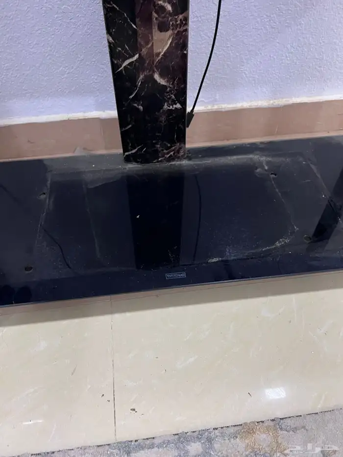 طاولة لشاشة 0