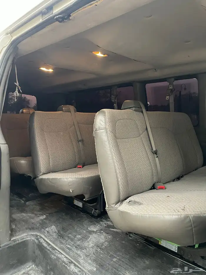 للبيع فان شفرولية اكسبريس 2010 شاص طويل 15 راكب 11