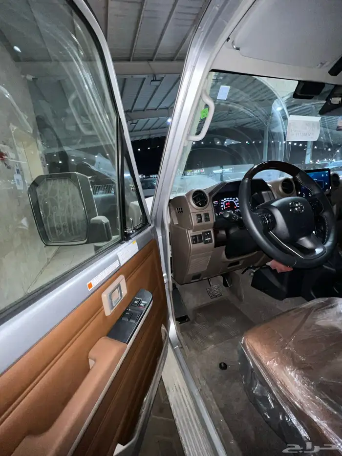 ربع تويوتا ديزل رفرف سعودي فل كامل ونش (فضي ابيض) 13