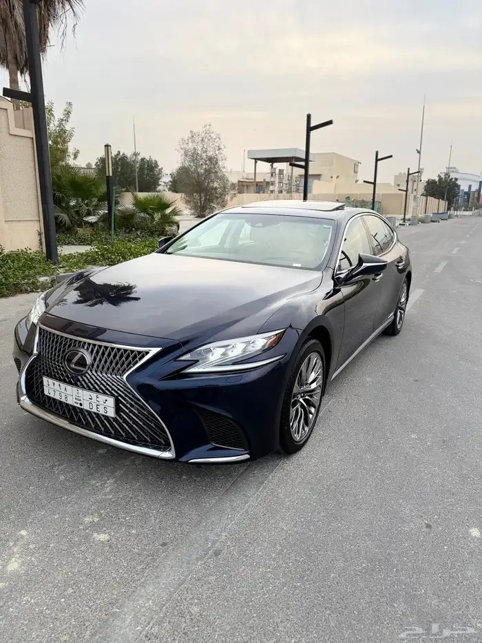 للبيع لكزس LS500h هايبرد ( مخزن ) سعودي اعلى افئه 0
