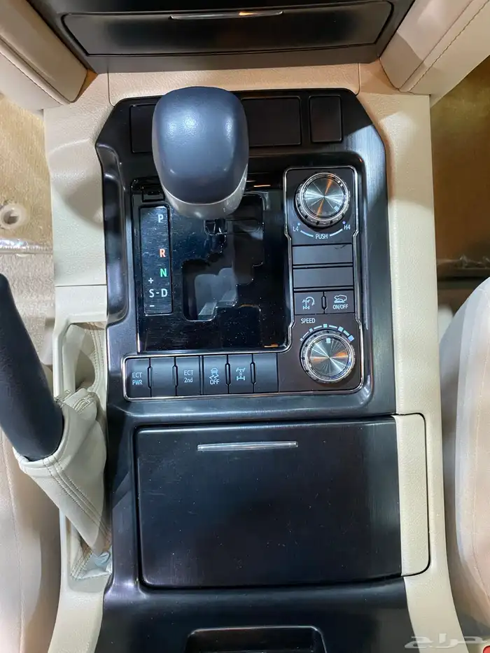 للبيع جيب جي اكس ار 2020 تورينق فل كامل عبداللطيف عداد 43 21