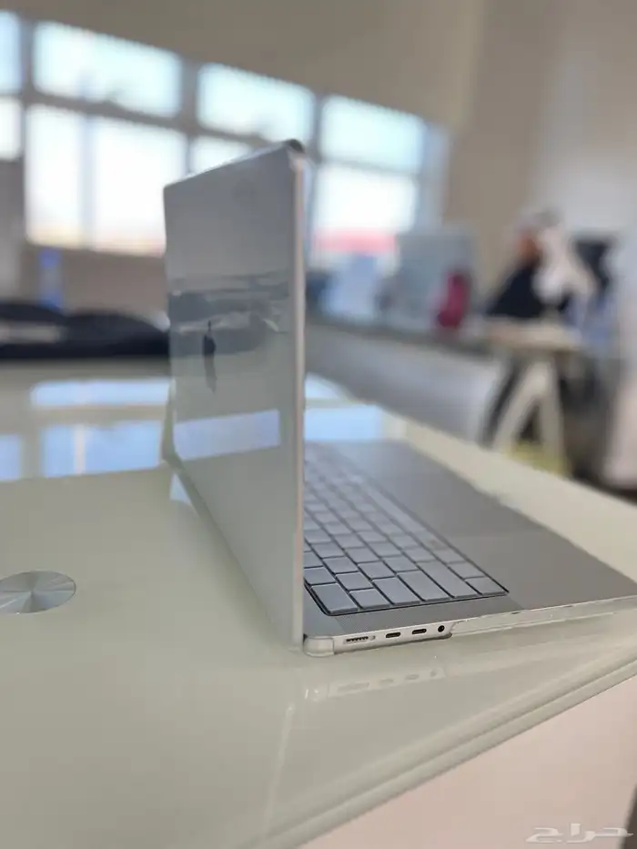 لابتوب ماك بوك برو m3 ون تيرا 6