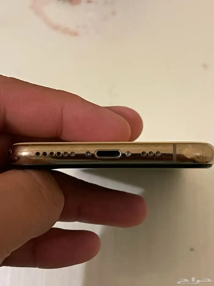 البيع ايفون 11 برو مقفل اي كلاود 2