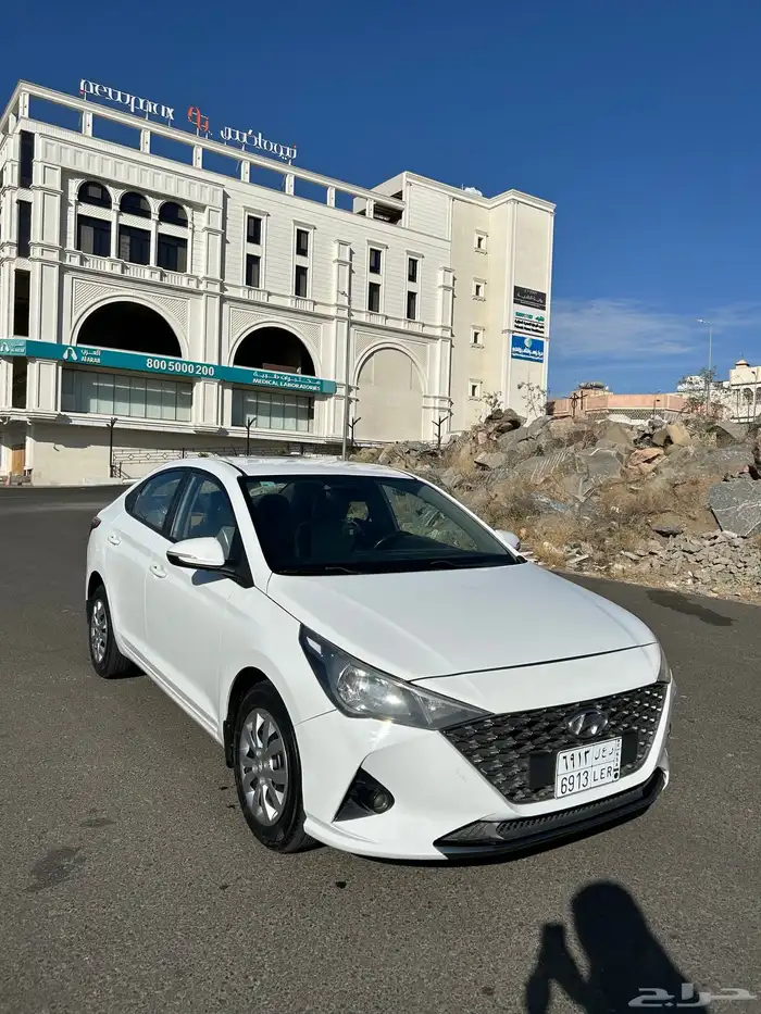 للبيع اكسنت 2022 3