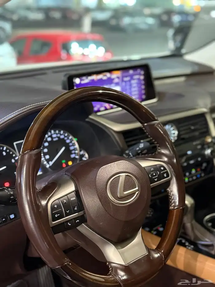 لكزس RX350 2017 ( الوكيل عبداللطيف جميل ) 4