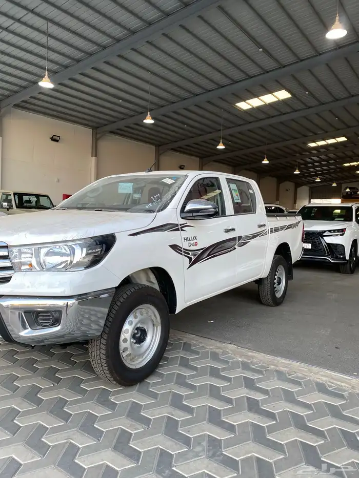 تويوتا هايلوكس ديزل قير عادي دبل 2025 1