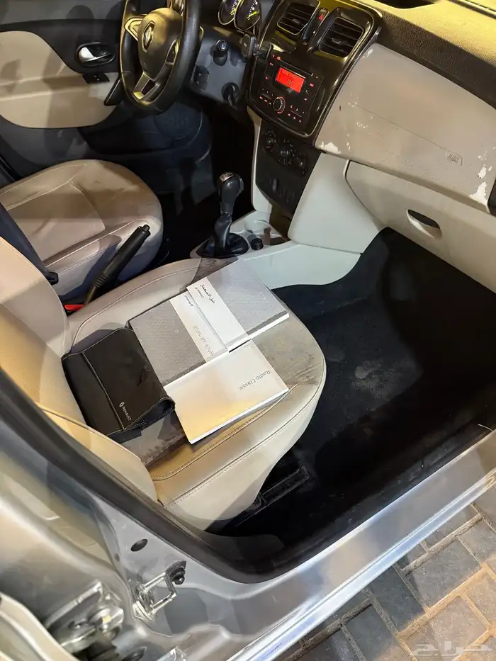 سياره رينو 7