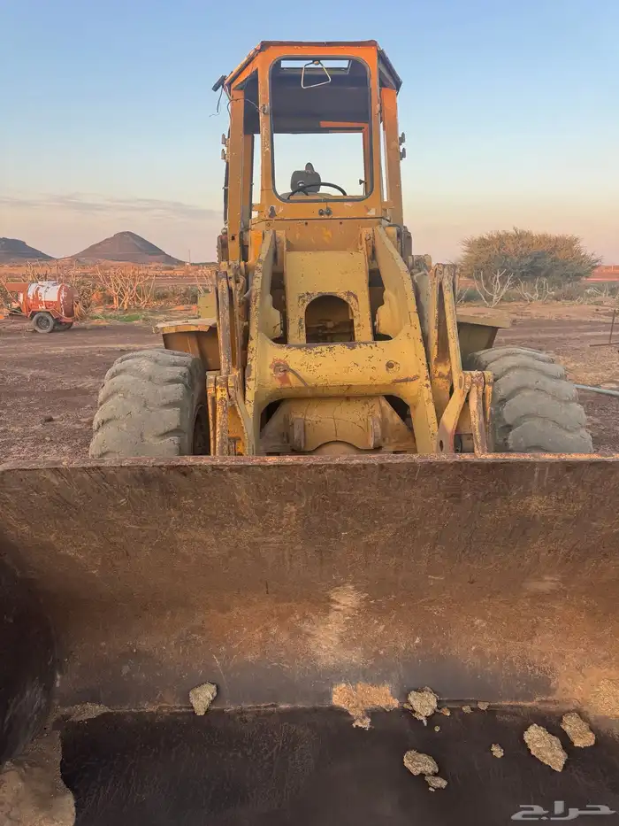 معدات ثقيله للبيع 4