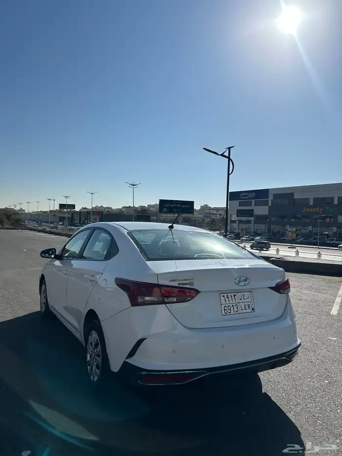 للبيع اكسنت 2022 9