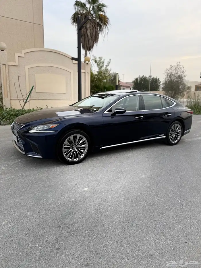 للبيع لكزس LS500h هايبرد ( مخزن ) سعودي اعلى افئه 1