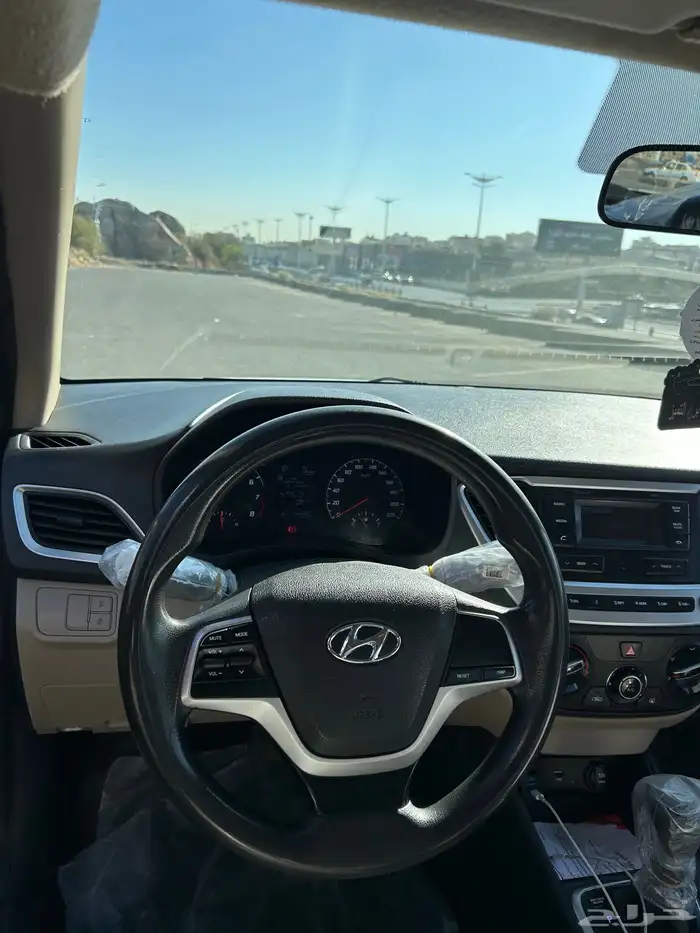 للبيع اكسنت 2022 15