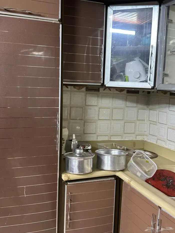 مطبخ كبير مع ديكور أمينو 6